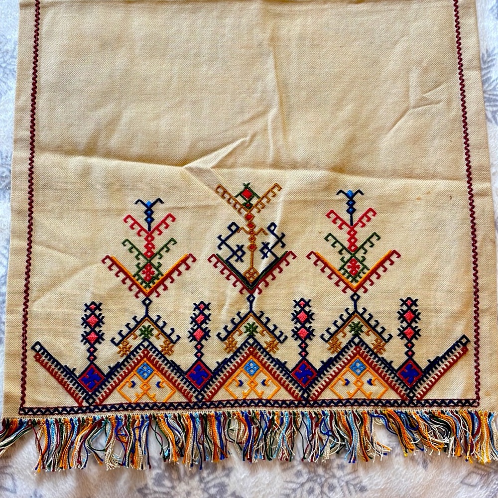 Vintage Greek Cretan Table Runner - Picture 2 of 4